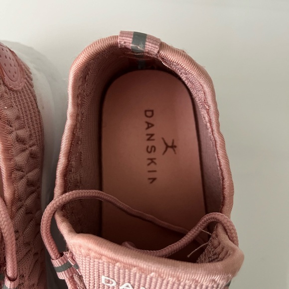 Danskin Ladies Stunt Sneakers Size 9 pink - Picture 6 of 6